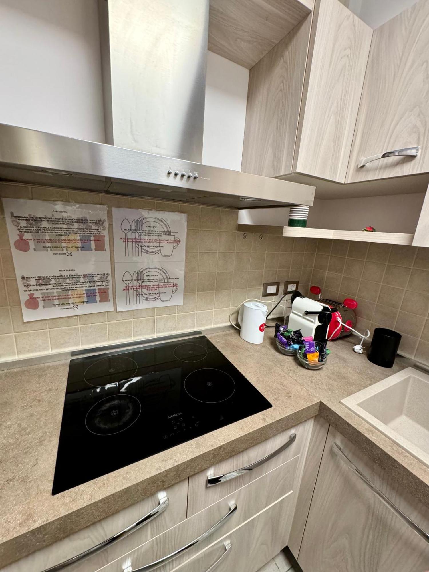4 Balconi House- Appartamento Moderno A Lecce Kültér fotó