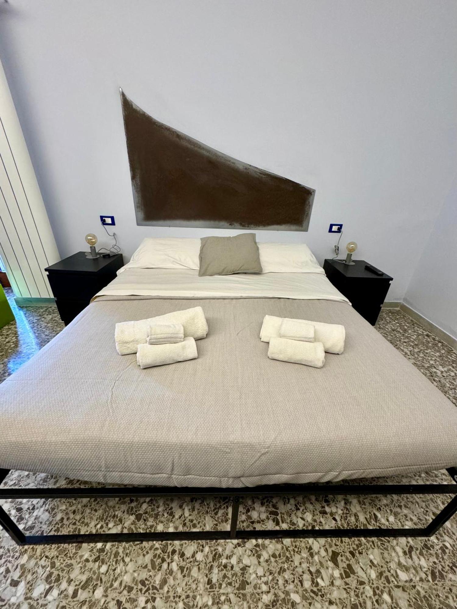 4 Balconi House- Appartamento Moderno A Lecce Kültér fotó